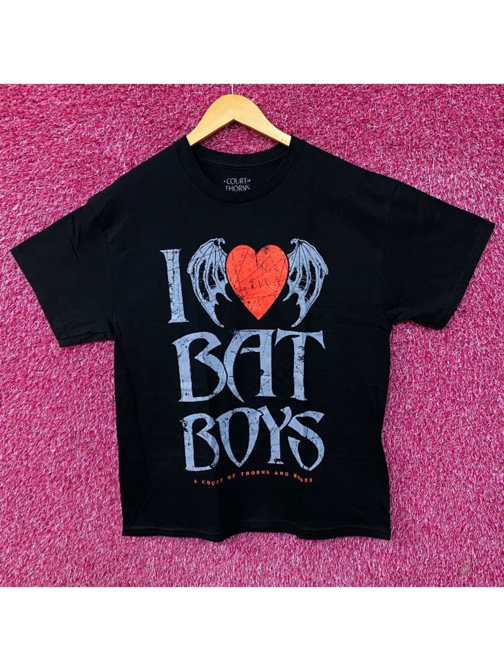 A Court of Thorns and Roses "I Love Bat Boys" T-Shirt Large